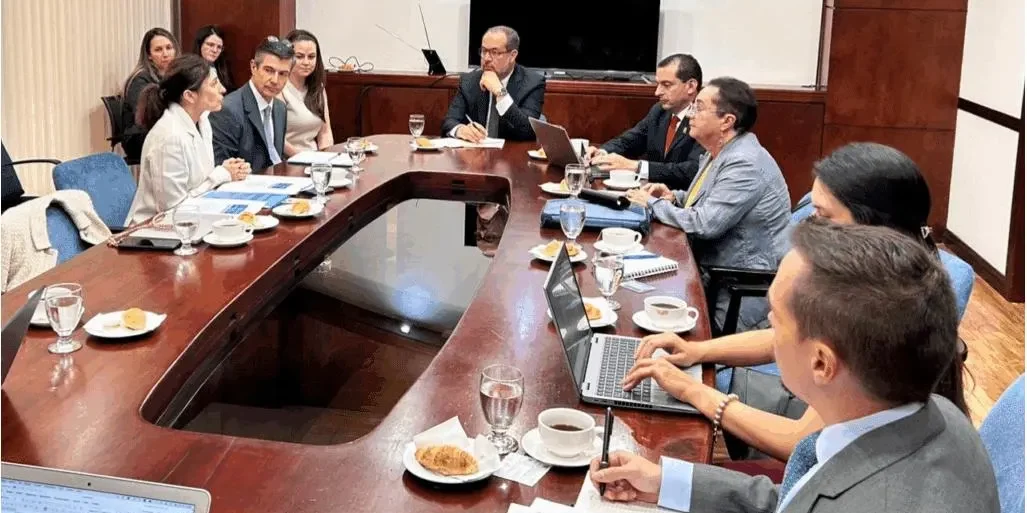 Presidente de la CICR participa del comité ejecutivo de UCCAEP con la delegación de la OCDE